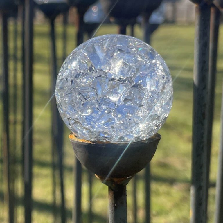 5061098721296 1 Garden Stake Ornament With Crystal Ball 60mm Cracked.jpg